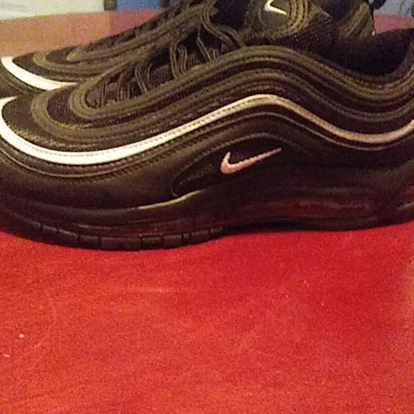 97 air maxes - Picture 4 of 4